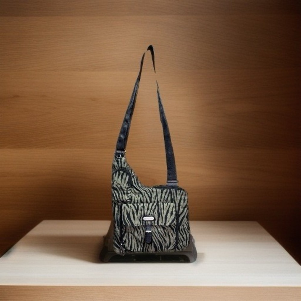 Baggallini Green/Black Zebra Sling Crossbody Bag Messenger Commuter Travel Nylon